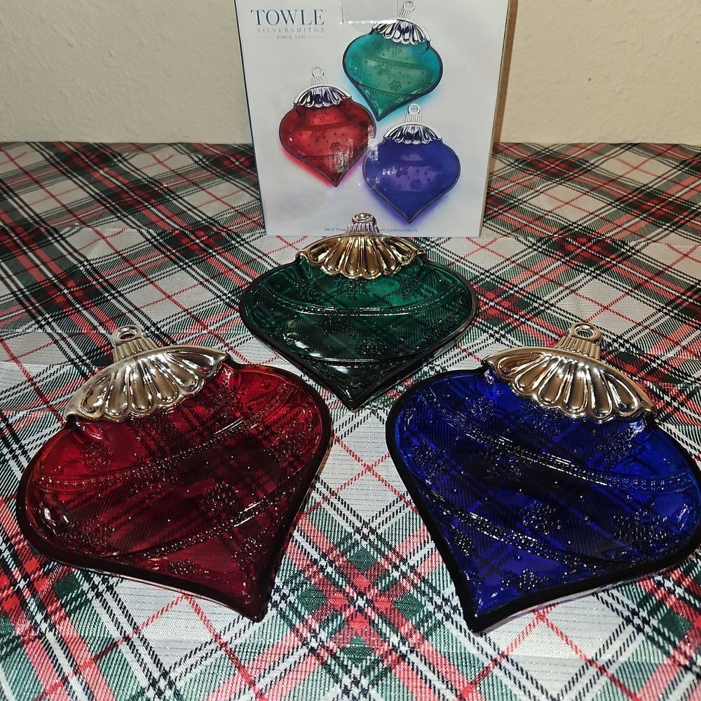 Set of Three Snowflake Ornament Condiment Bowls by Towle Silversmiths.